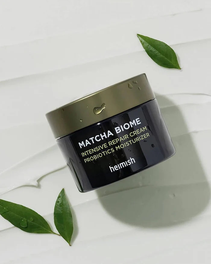 Matcha Biome Repair Cream es una crema hidratante ligera que refuerza la barrera natural de la piel